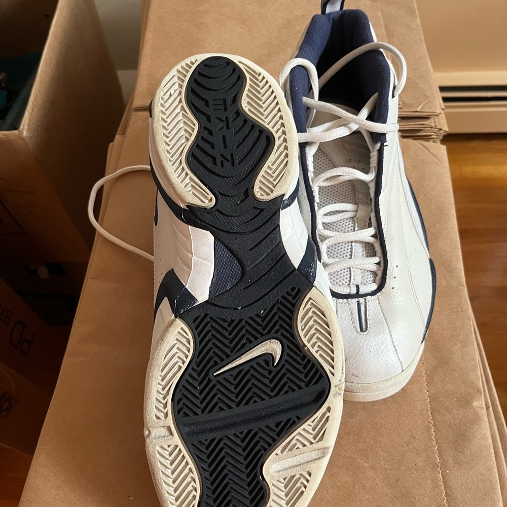 Nike Navy and White Athletic Shoes - Picture 2 of 4